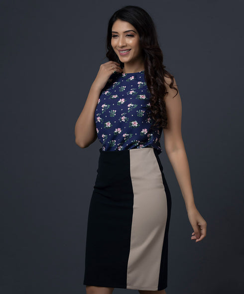 Blue Base Rose Bud Printed Top